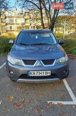 Позашляховик / Кросовер Mitsubishi Outlander 2007 в Києві