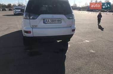 Позашляховик / Кросовер Mitsubishi Outlander 2011 в Києві