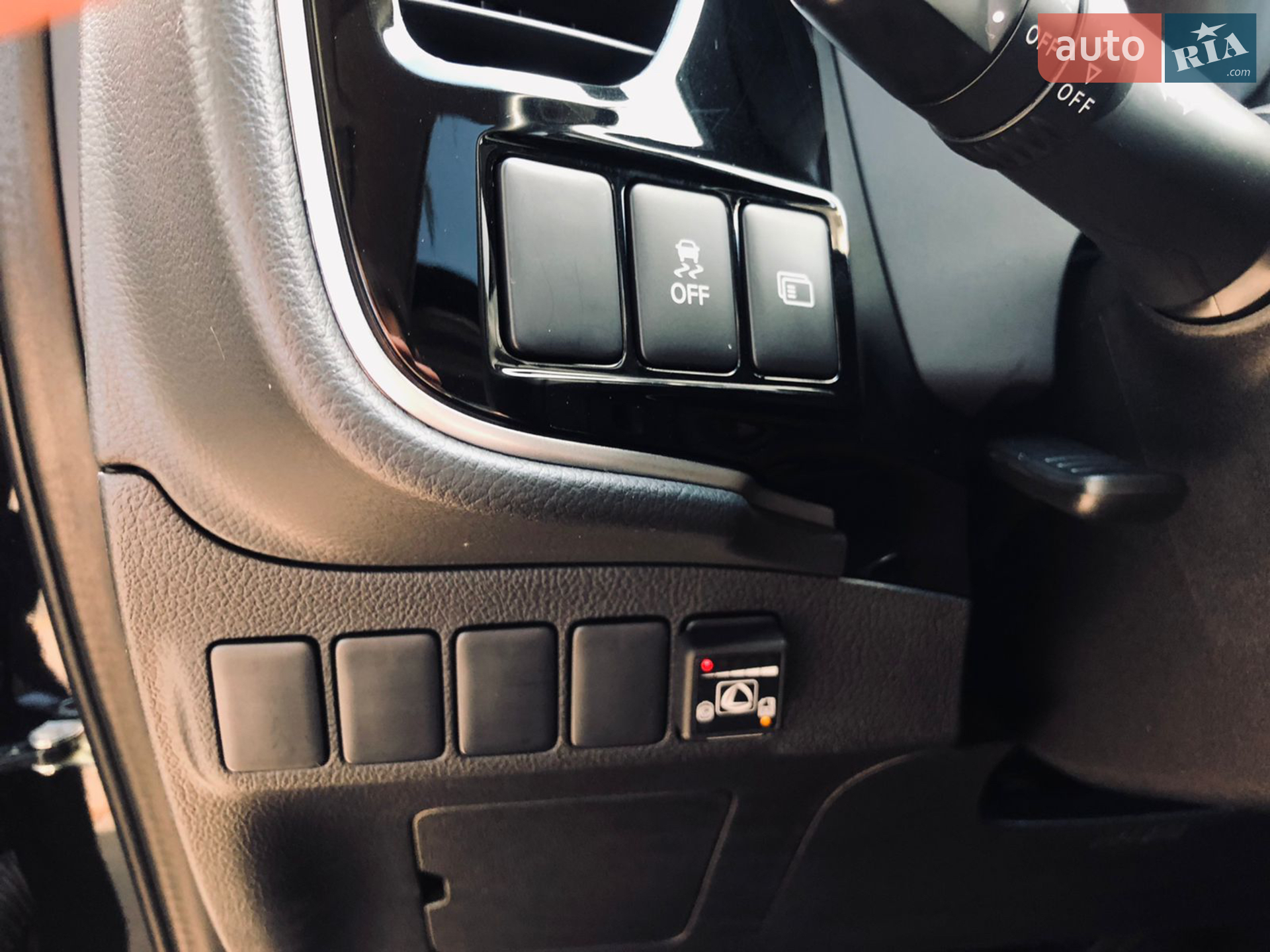 2017 Mitsubishi Outlander - мініатюра 12