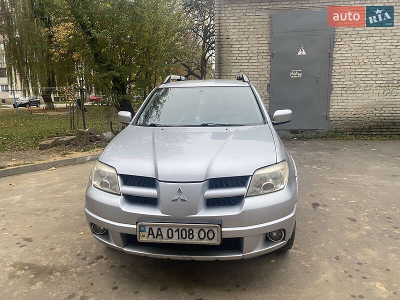 Внедорожник / Кроссовер Mitsubishi Outlander 2007 в Луцке