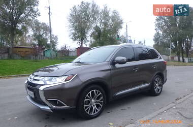 Внедорожник / Кроссовер Mitsubishi Outlander 2018 в Запорожье