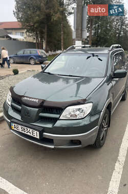 Позашляховик / Кросовер Mitsubishi Outlander 2006 в Тлумачі