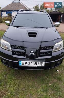 Внедорожник / Кроссовер Mitsubishi Outlander 2005 в Голованевске