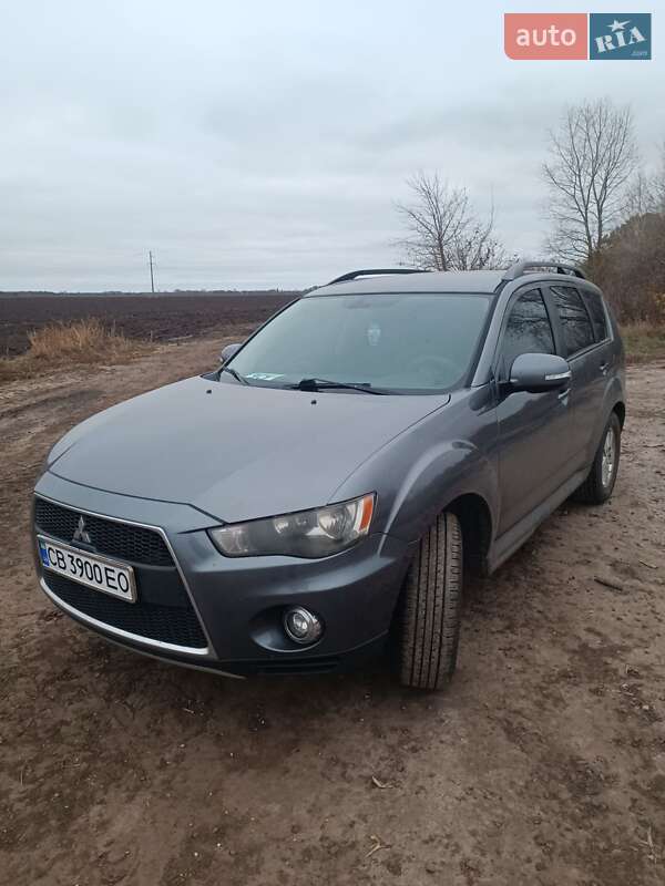 Внедорожник / Кроссовер Mitsubishi Outlander 2012 в Прилуках