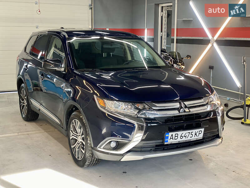 Внедорожник / Кроссовер Mitsubishi Outlander 2017 в Виннице