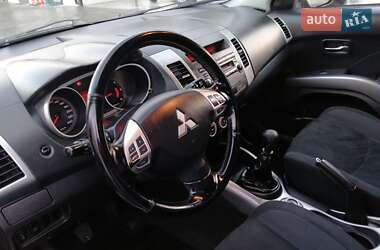 Внедорожник / Кроссовер Mitsubishi Outlander 2009 в Ровно