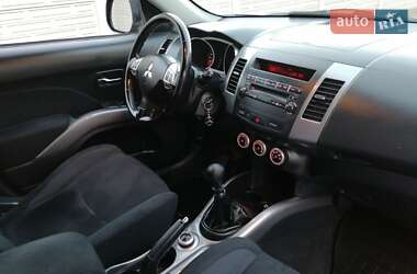 Внедорожник / Кроссовер Mitsubishi Outlander 2009 в Ровно