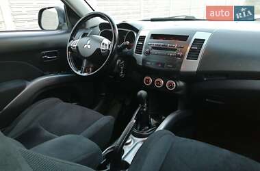 Внедорожник / Кроссовер Mitsubishi Outlander 2009 в Ровно