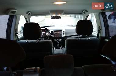 Внедорожник / Кроссовер Mitsubishi Outlander 2009 в Ровно