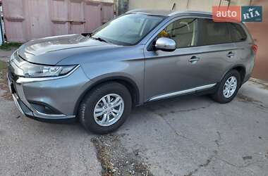 Позашляховик / Кросовер Mitsubishi Outlander 2018 в Нововоронцовці