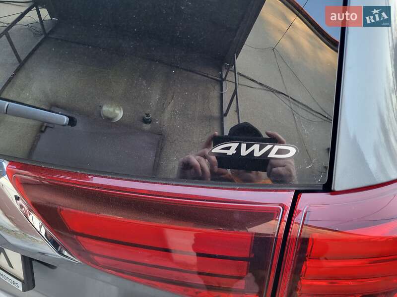 Внедорожник / Кроссовер Mitsubishi Outlander 2018 в Нововоронцовке фото 13 Внедорожник / Кроссовер Mitsubishi Outlander 2018 в Нововоронцовке