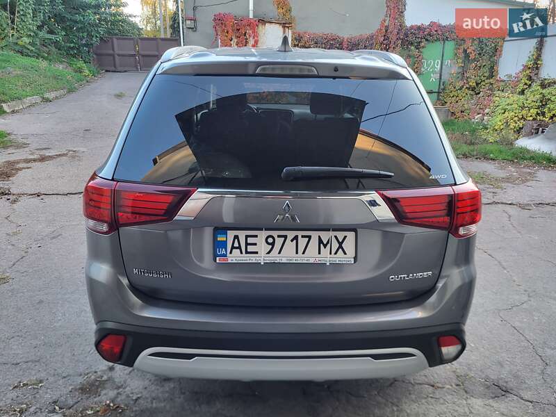 Внедорожник / Кроссовер Mitsubishi Outlander 2018 в Нововоронцовке фото 28 Внедорожник / Кроссовер Mitsubishi Outlander 2018 в Нововоронцовке