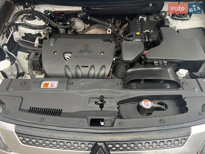 Позашляховик / Кросовер Mitsubishi Outlander 2018 в Кривому Розі