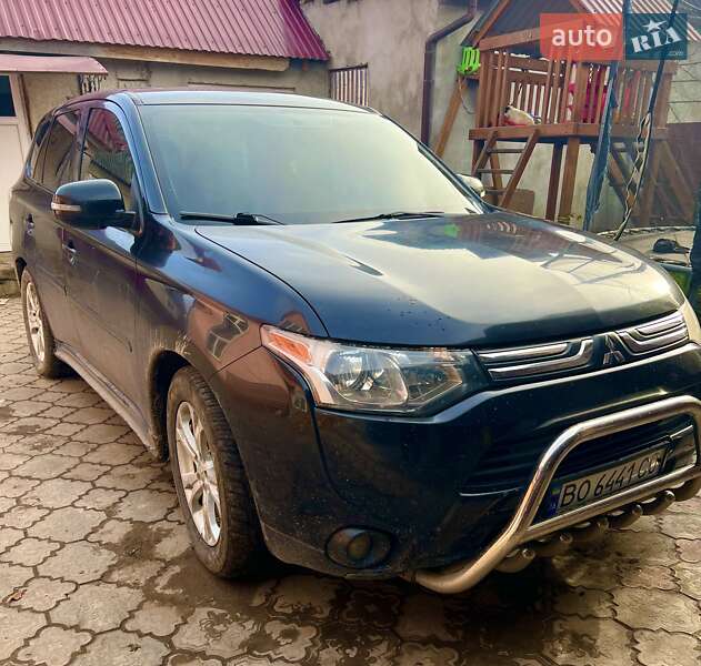 Mitsubishi Outlander 2014