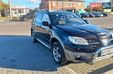 Позашляховик / Кросовер Mitsubishi Outlander 2004 в Полтаві