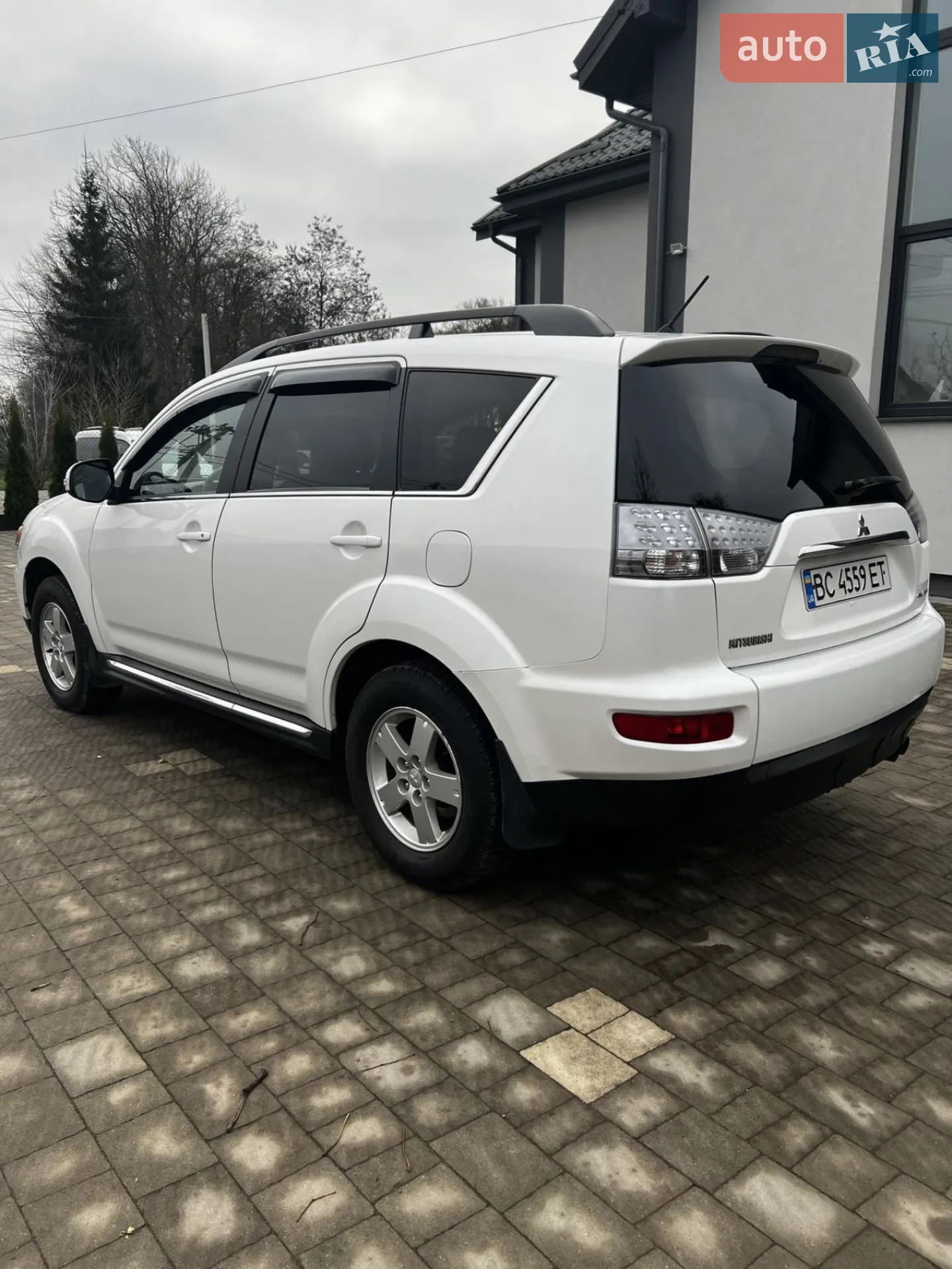 2010 Mitsubishi Outlander - мініатюра 4
