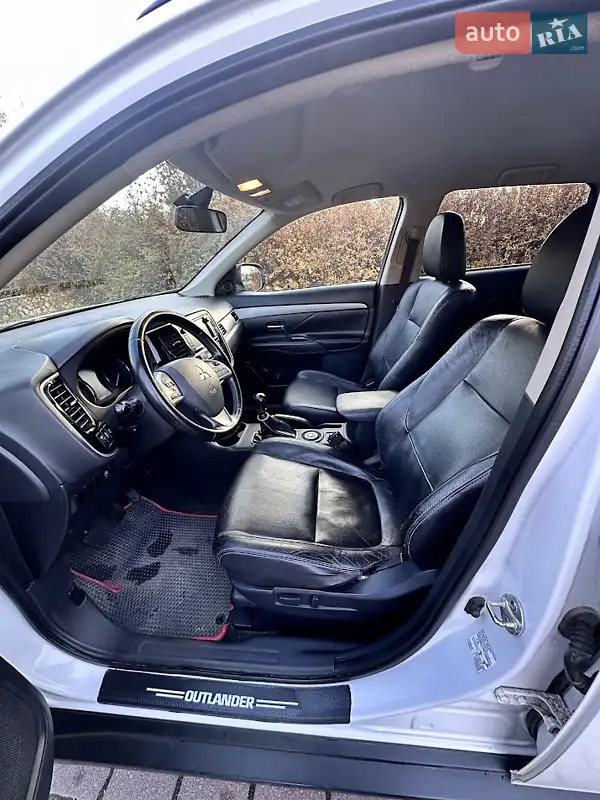 Mitsubishi Outlander 2013