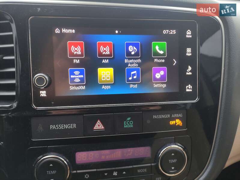 Внедорожник / Кроссовер Mitsubishi Outlander 2018 в Корсуне-Шевченковском