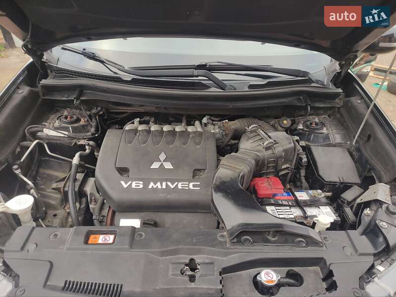 Внедорожник / Кроссовер Mitsubishi Outlander 2018 в Корсуне-Шевченковском