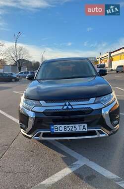 Внедорожник / Кроссовер Mitsubishi Outlander 2019 в Львове