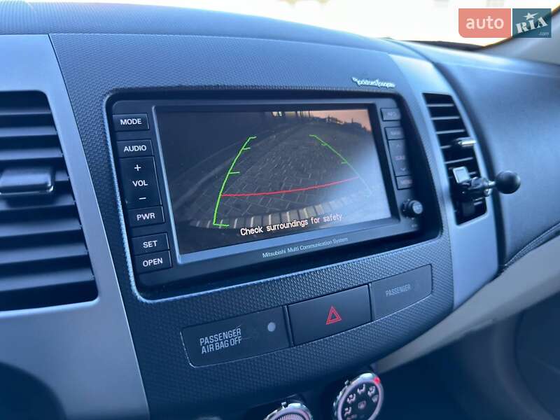 Позашляховик / Кросовер Mitsubishi Outlander 2010 в Івано-Франківську