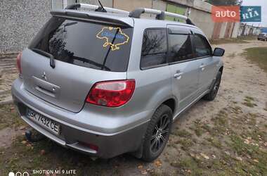Позашляховик / Кросовер Mitsubishi Outlander 2006 в Вараші