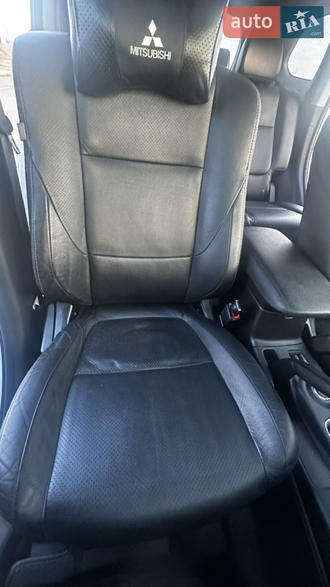 2013 Mitsubishi Outlander - мініатюра 4