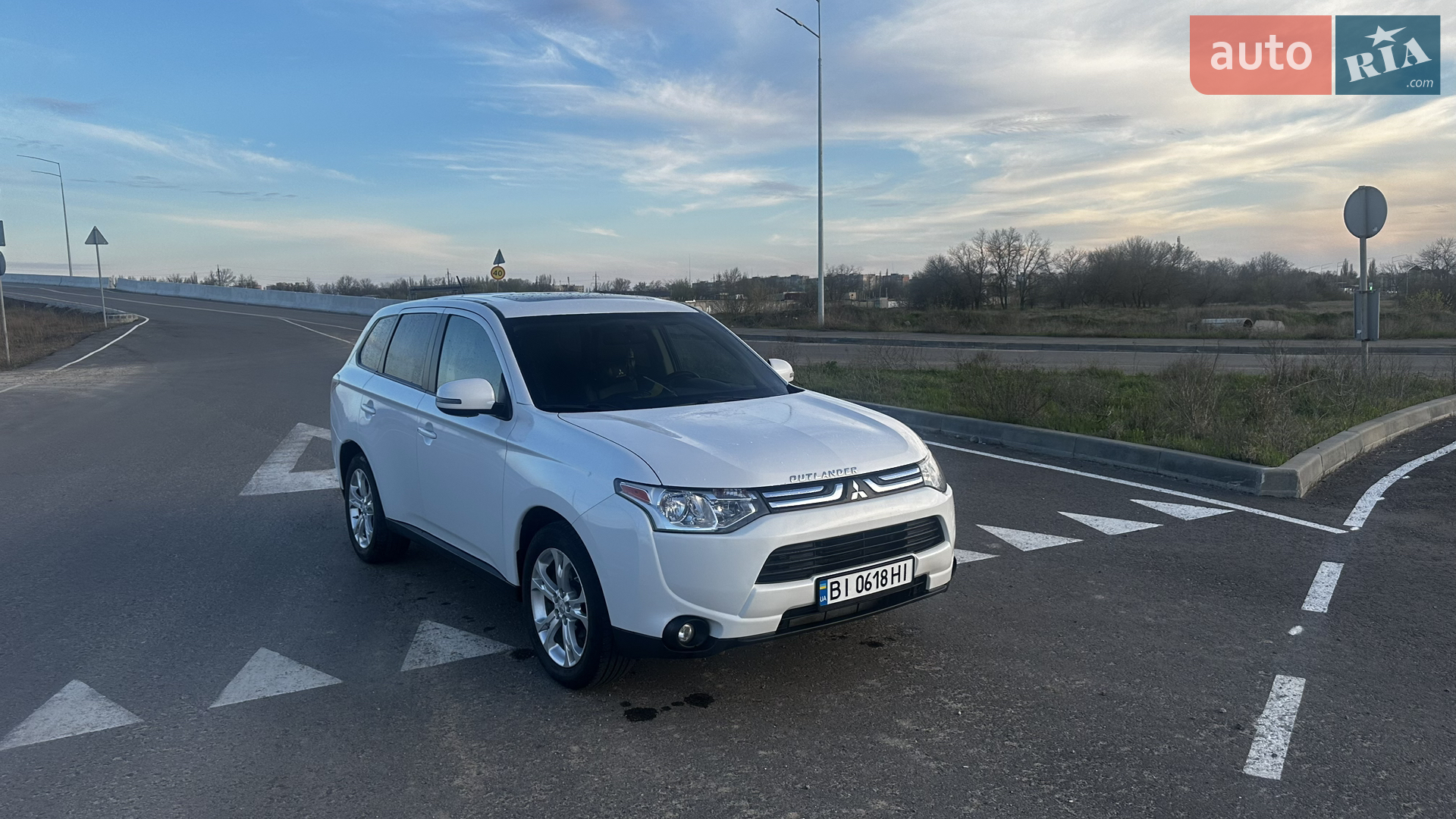 2013 Mitsubishi Outlander - мініатюра 12