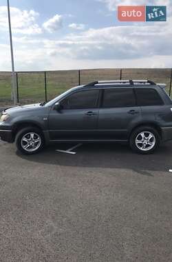 Внедорожник / Кроссовер Mitsubishi Outlander 2004 в Ровно