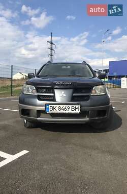 Внедорожник / Кроссовер Mitsubishi Outlander 2004 в Ровно