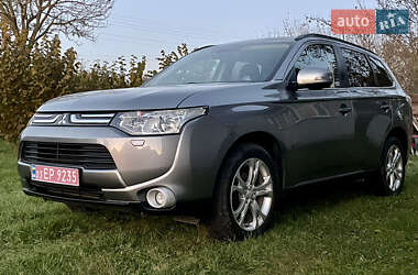 Внедорожник / Кроссовер Mitsubishi Outlander 2013 в Дубно