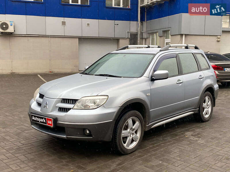 Позашляховик / Кросовер Mitsubishi Outlander 2004 в Одесі