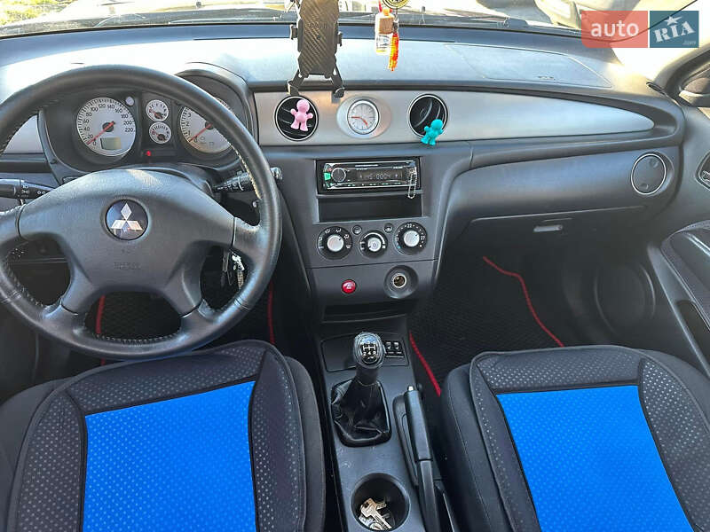 Внедорожник / Кроссовер Mitsubishi Outlander 2005 в Тячеве