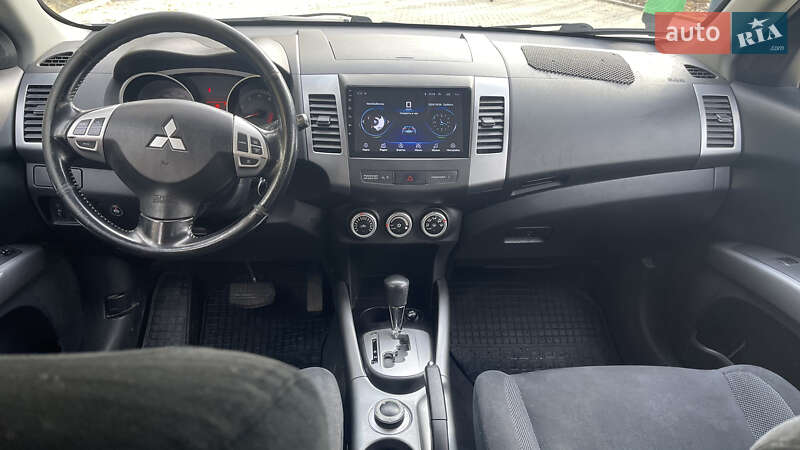 Внедорожник / Кроссовер Mitsubishi Outlander 2008 в Мукачево фото 10 Внедорожник / Кроссовер Mitsubishi Outlander 2008 в Мукачево