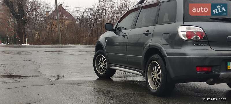 Внедорожник / Кроссовер Mitsubishi Outlander 2008 в Киеве