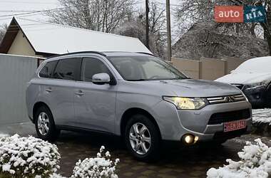 Позашляховик / Кросовер Mitsubishi Outlander 2014 в Рівному