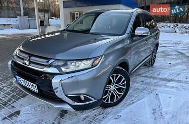 Внедорожник / Кроссовер Mitsubishi Outlander 2015 в Днепре