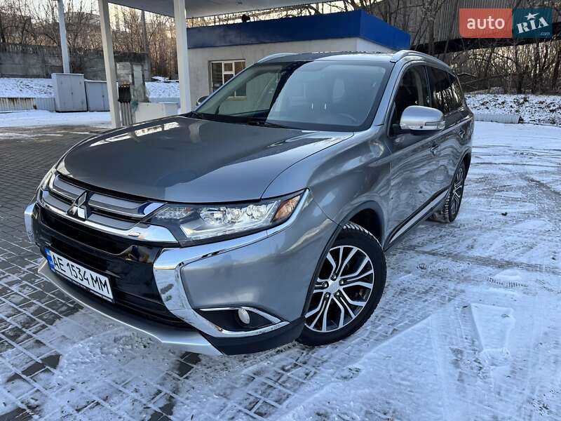 Mitsubishi Outlander 2015