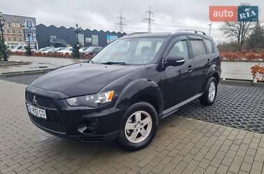 Позашляховик / Кросовер Mitsubishi Outlander 2010 в Чернівцях