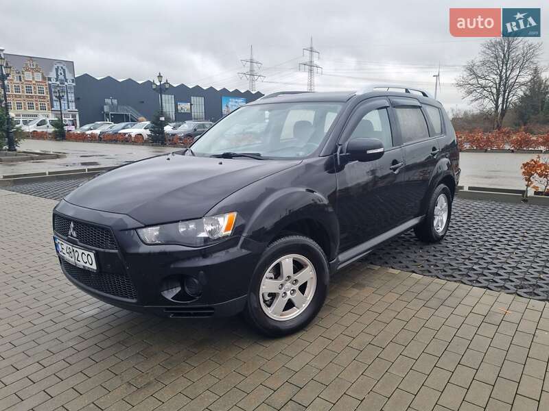 Внедорожник / Кроссовер Mitsubishi Outlander 2010 в 
