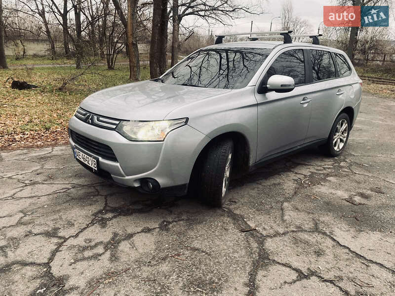 Mitsubishi Outlander 2013