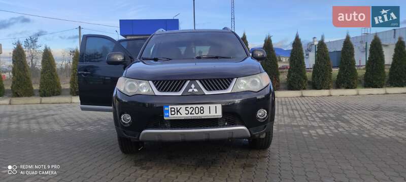 Внедорожник / Кроссовер Mitsubishi Outlander 2007 в Сарнах