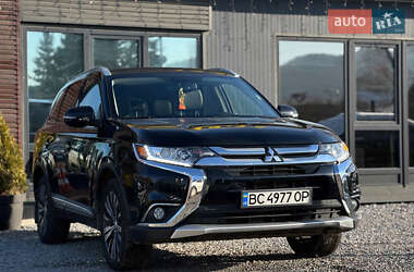 Внедорожник / Кроссовер Mitsubishi Outlander 2019 в Львове