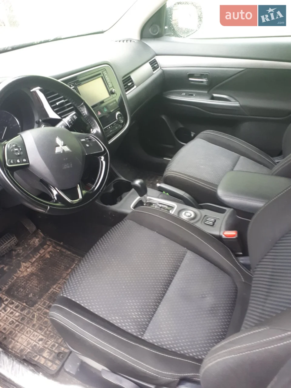 2017 Mitsubishi Outlander - мініатюра 28