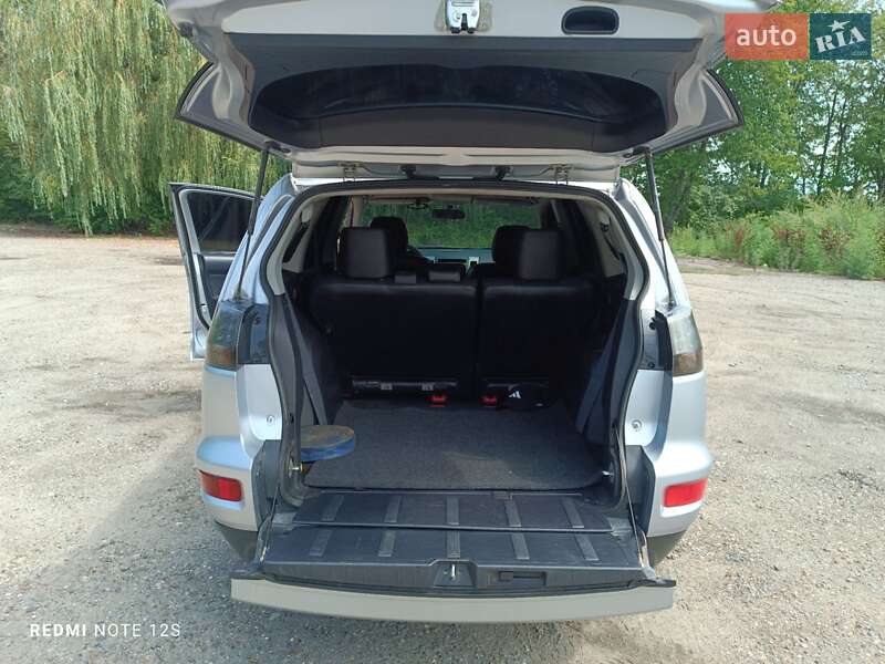 Позашляховик / Кросовер Mitsubishi Outlander 2011 в Глевасі