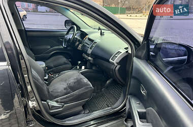 Внедорожник / Кроссовер Mitsubishi Outlander 2011 в 