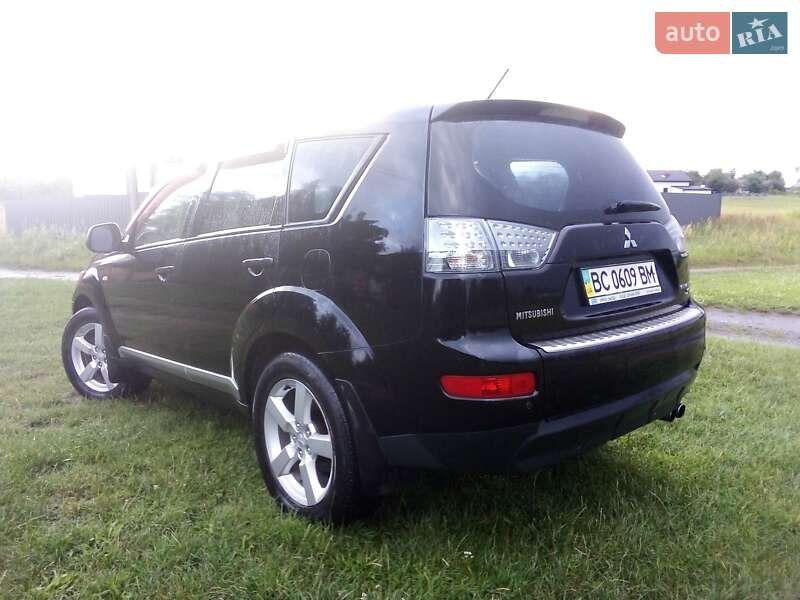 Позашляховик / Кросовер Mitsubishi Outlander 2007 в Львові