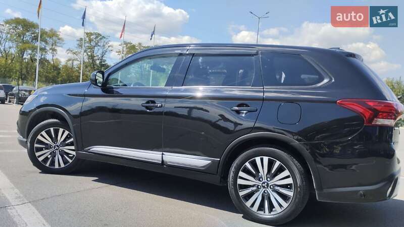 Mitsubishi Outlander 2019