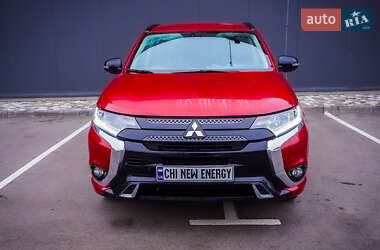 Позашляховик / Кросовер Mitsubishi Outlander 2018 в Києві