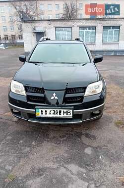 Позашляховик / Кросовер Mitsubishi Outlander 2006 в Києві